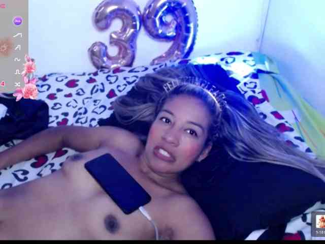 ninatinydoll webcam