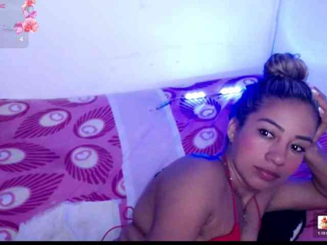 ninatinydoll webcam