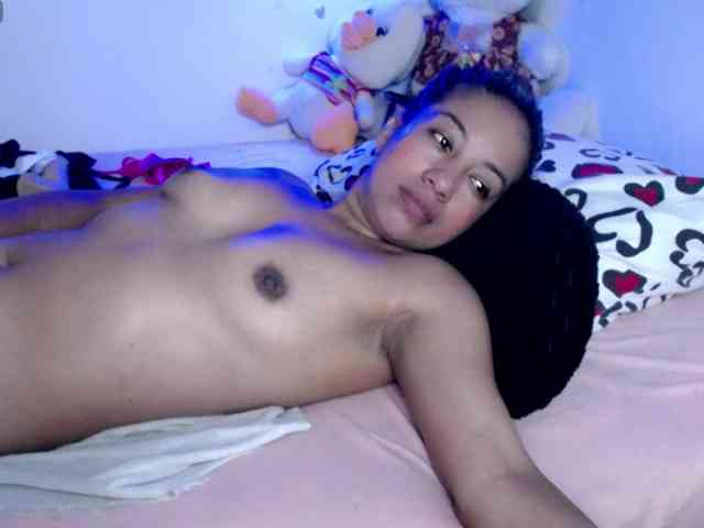 ninatinydoll webcam