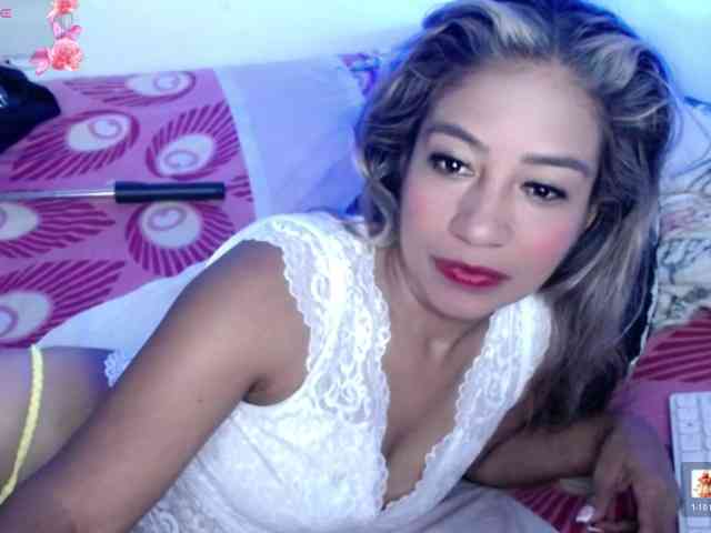 ninatinydoll webcam