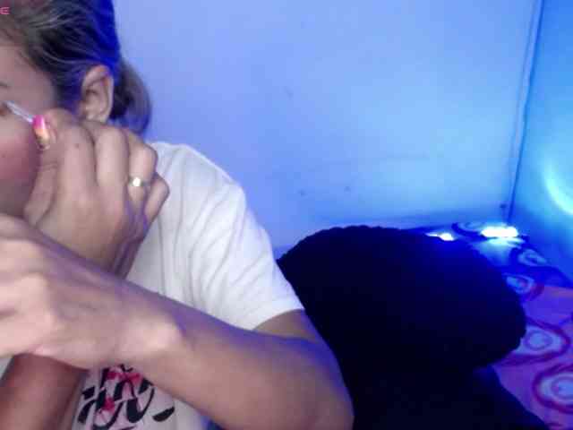 ninatinydoll webcam