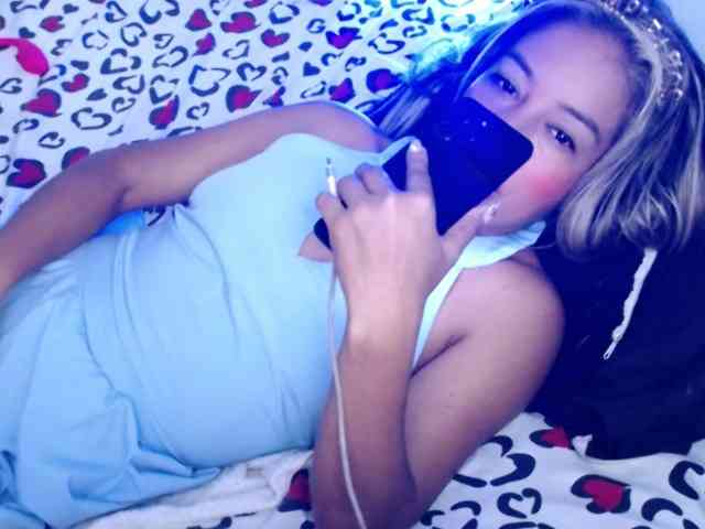 ninatinydoll webcam