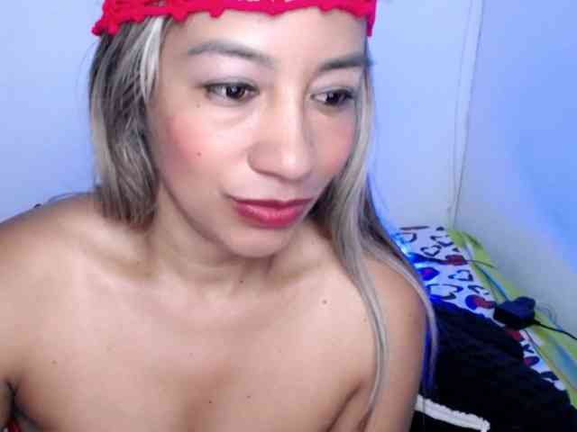 ninatinydoll webcam