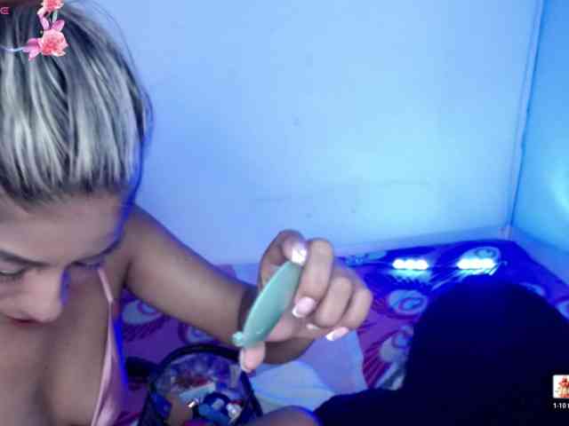ninatinydoll webcam