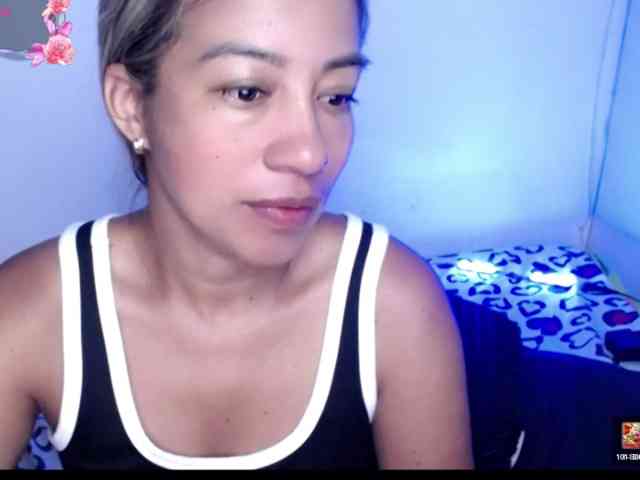 ninatinydoll webcam