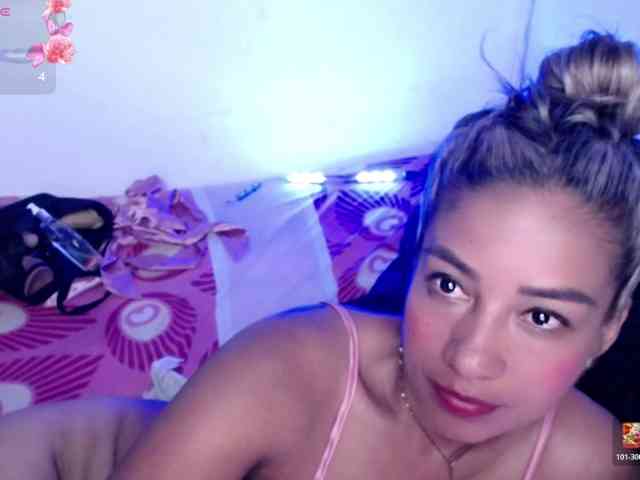ninatinydoll Live Webcam on BongaCams