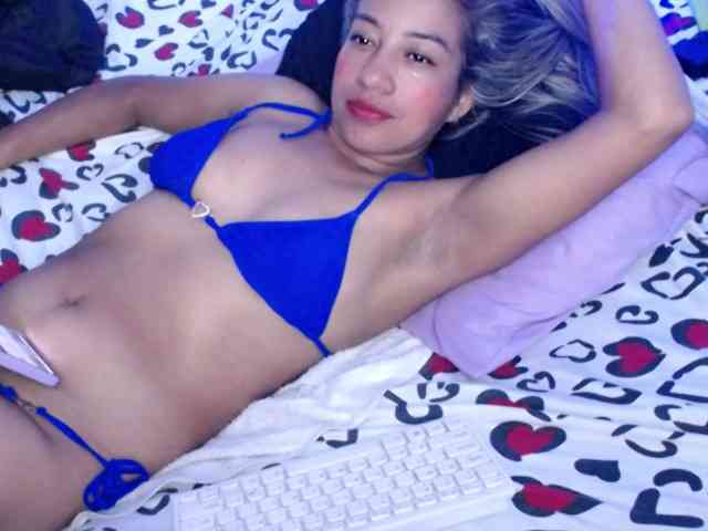 ninatinydoll webcam