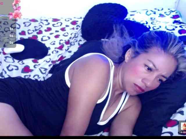 ninatinydoll webcam