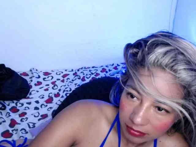 ninatinydoll webcam
