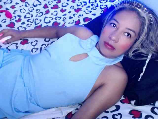 ninatinydoll webcam