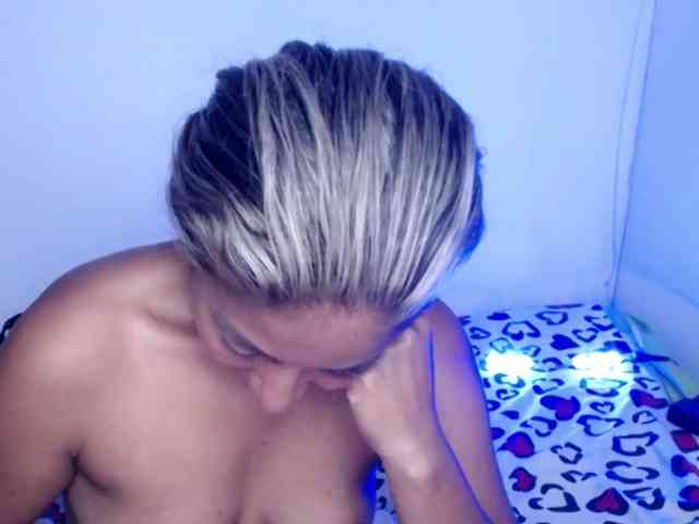 ninatinydoll webcam