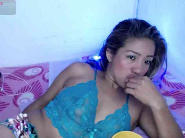 ninatinydoll webcam