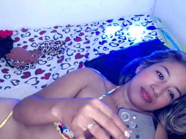 ninatinydoll webcam