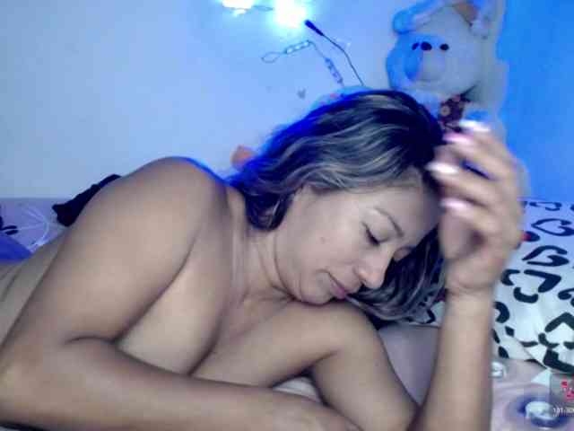 ninatinydoll webcam