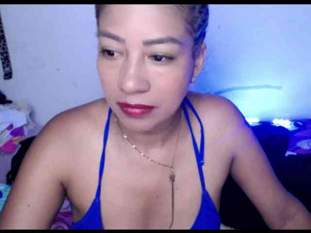 ninatinydoll webcam