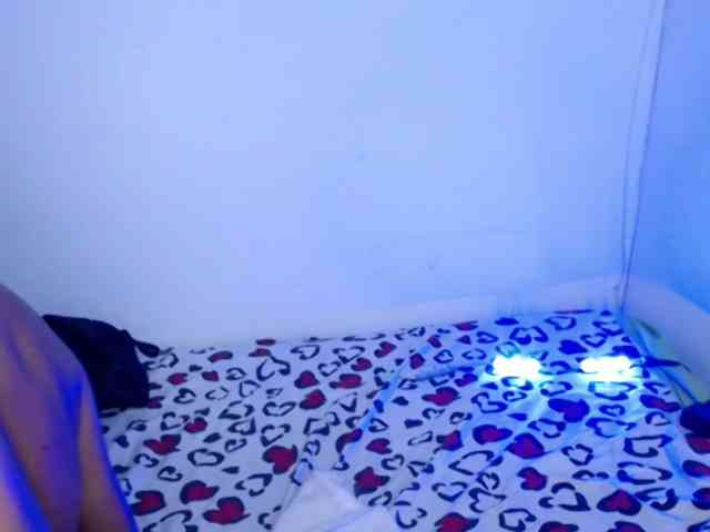 ninatinydoll webcam
