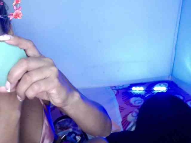 ninatinydoll webcam