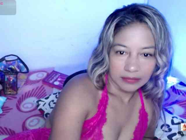 ninatinydoll webcam