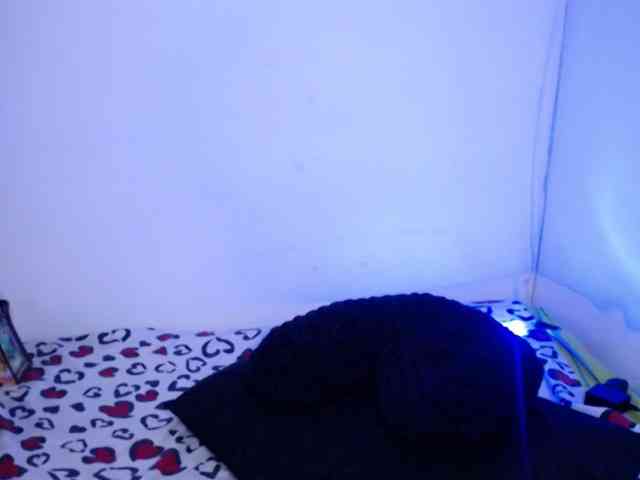 ninatinydoll webcam