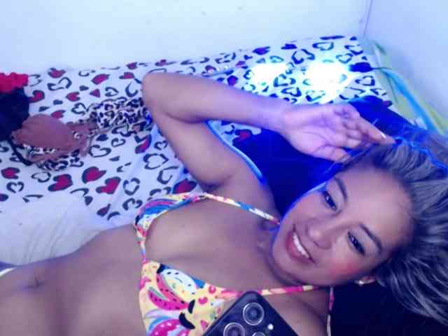 ninatinydoll webcam