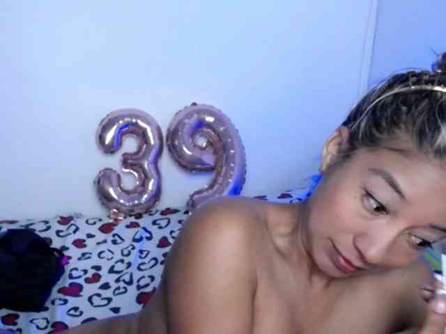 ninatinydoll webcam