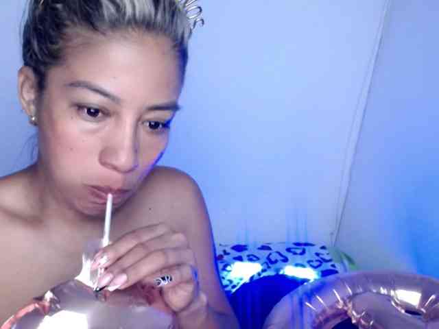 ninatinydoll webcam