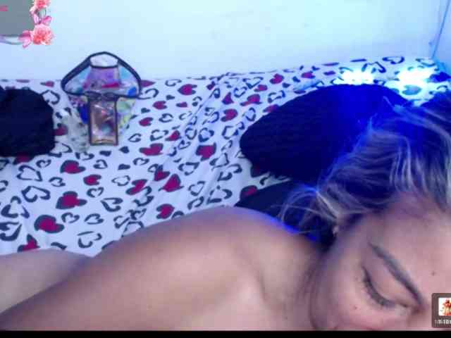 ninatinydoll webcam