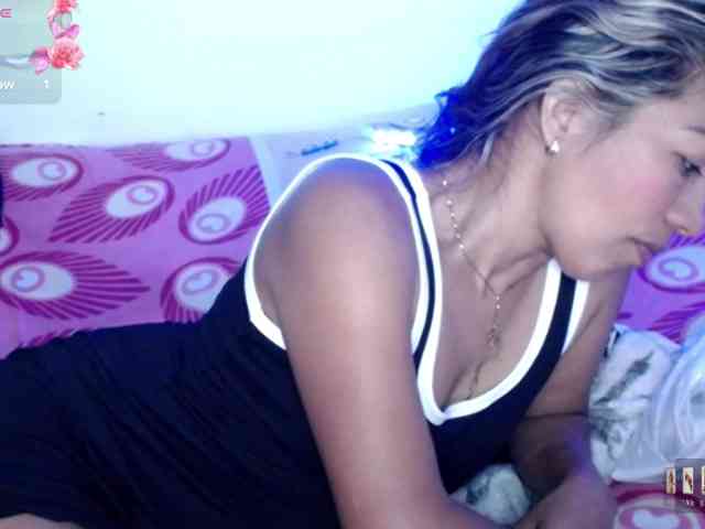 ninatinydoll webcam