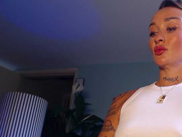 cuteandsexy live cam on BongaCams