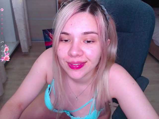 Lana--Nova live cam on BongaCams