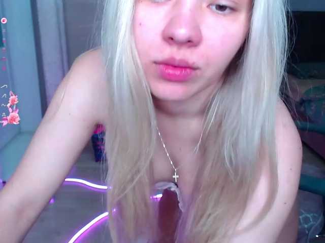 Lana--Nova live cam on BongaCams