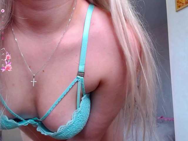 Lana--Nova live cam on BongaCams