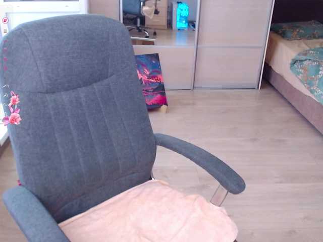 Lana--Nova live webcam show