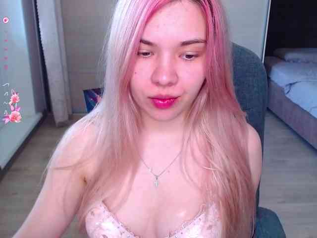 Lana--nova's cam show statistics and live stream