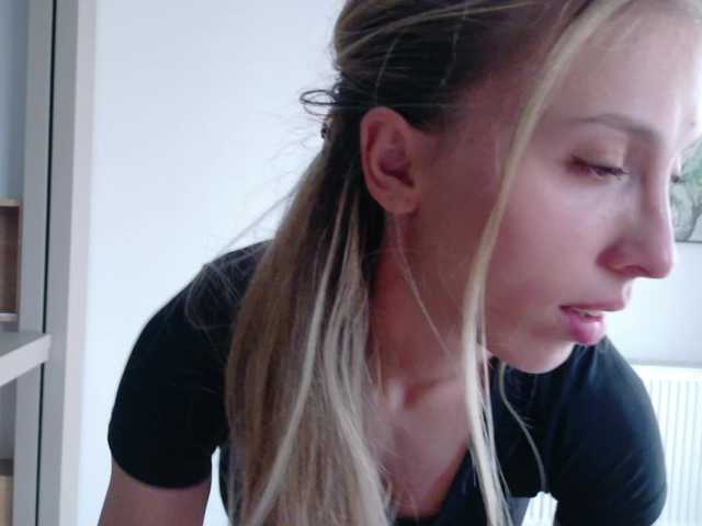 DiddySweet1 live cam on BongaCams