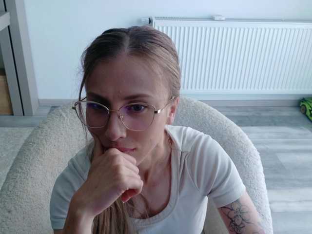 DiddySweet1 live cam on BongaCams