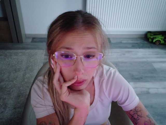 DiddySweet1 live cam on BongaCams