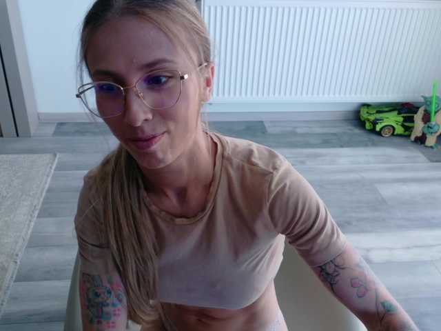 DiddySweet1 live webcam show