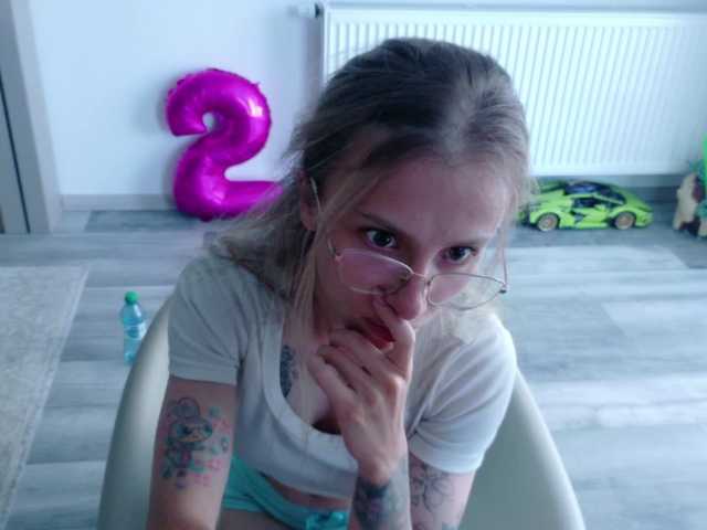 DiddySweet1 live cam on BongaCams