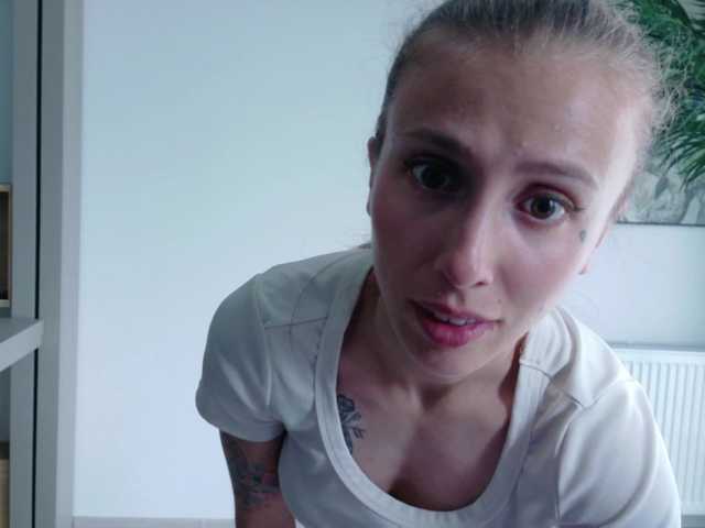 DiddySweet1 live cam on BongaCams