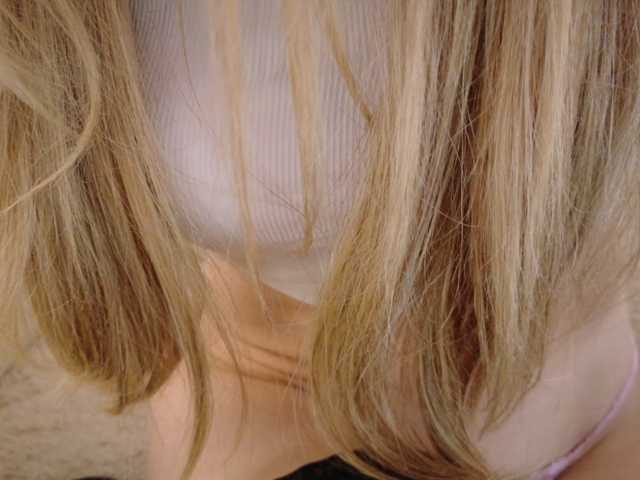DiddySweet1 live cam on BongaCams