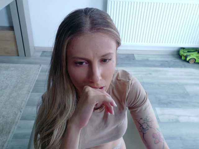 DiddySweet1 live webcam show