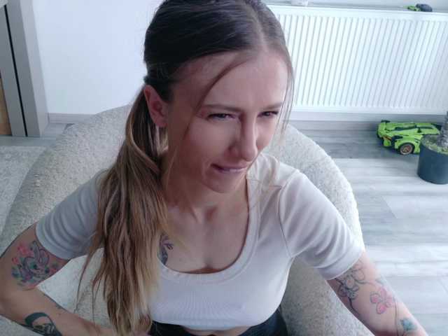 DiddySweet1's BongaCams show and profile