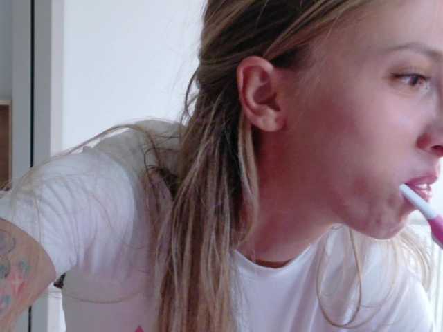 DiddySweet1 live cam on BongaCams
