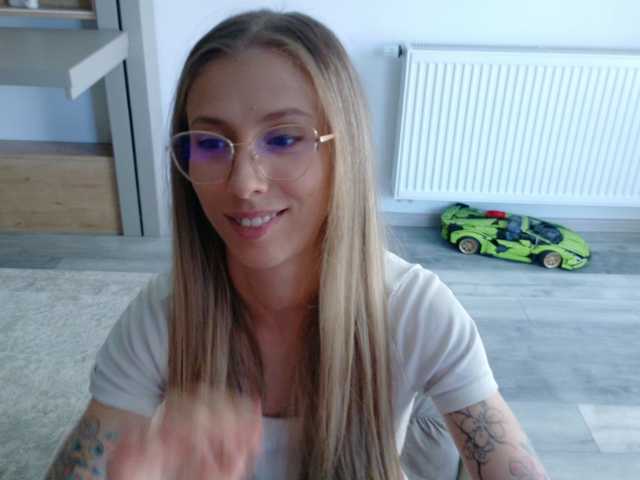 DiddySweet1 live cam on BongaCams