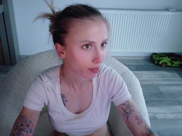 DiddySweet1 Live Cam on BongaCams