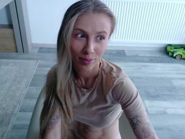 DiddySweet1 live webcam show