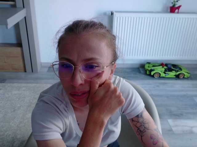 DiddySweet1 live cam on BongaCams
