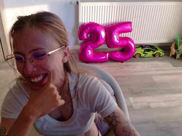 deidi_sweet's live room