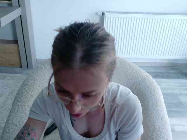 deidi_sweet's live room